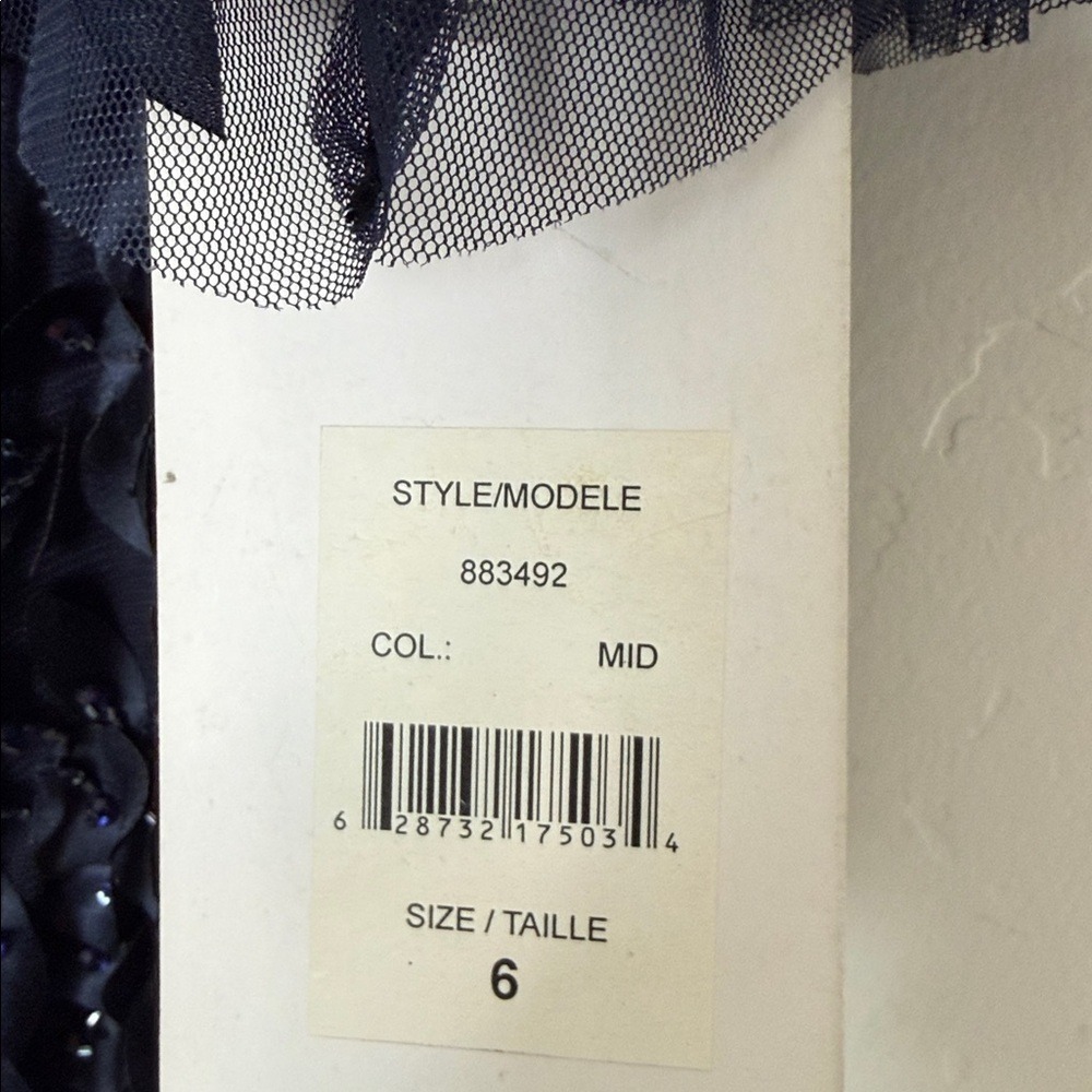 THEIA Flutter Sleeve Petal Applique Gown Midnight Blue Size 6 NWT $1295 - Picture 4 of 8